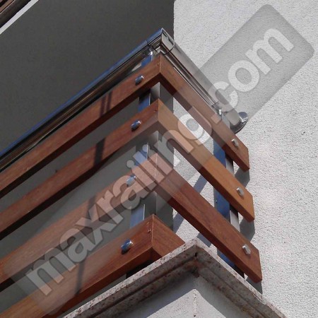 Парапет от тиково дърво